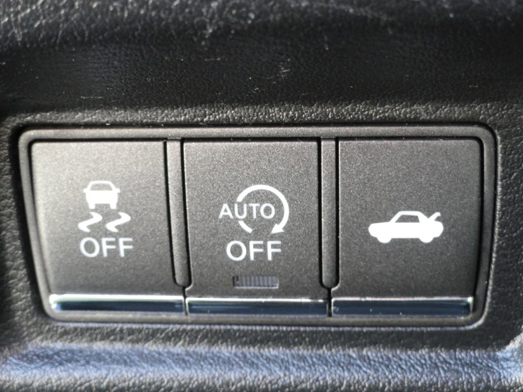 Used 2018 INFINITI Q60 LUXE w/ Sensory Package 2.0T Luxe image 30