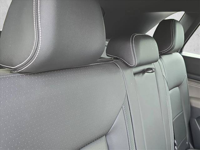 Certified 2023 Volkswagen Atlas Cross Sport SE FWD image 22