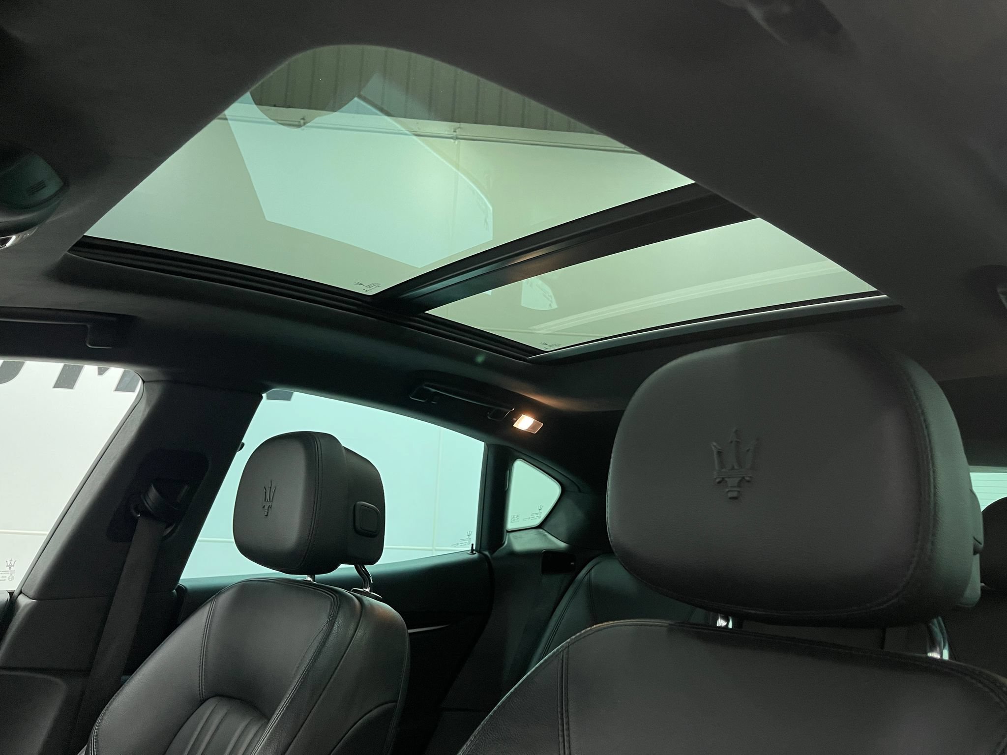 Used 2021 Maserati Levante AWD/4WD image 12