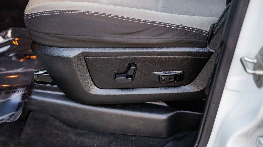 Used 2024 RAM 2500 Big Horn w/ Off Road Package image 25