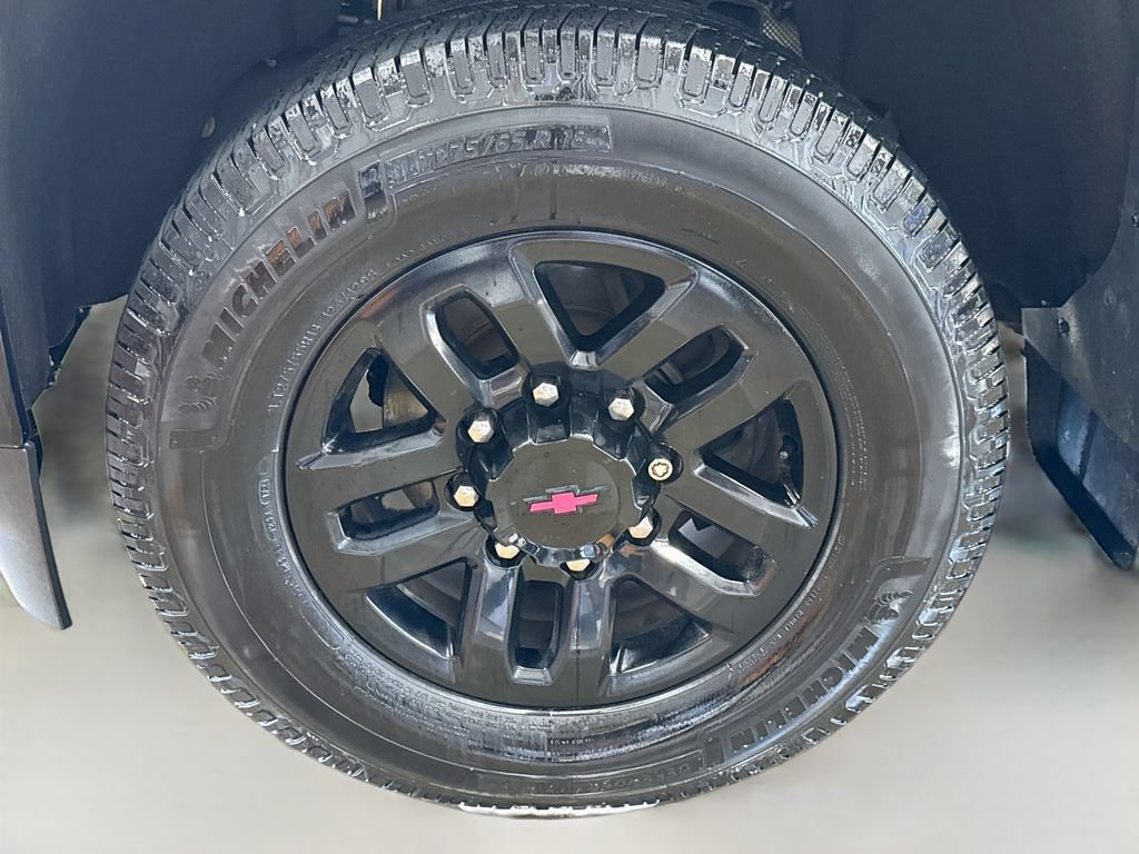 Used 2019 Chevrolet Silverado 2500 LTZ w/ Midnight Edition AWD/4WD image 31