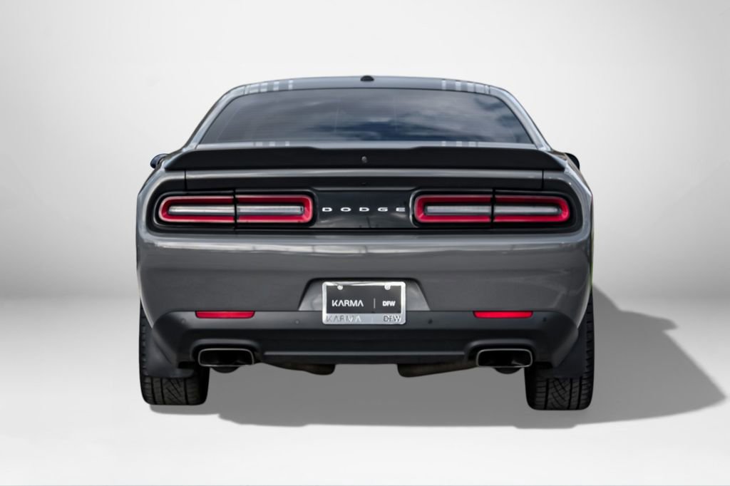 Used 2018 Dodge Challenger R/T image 7