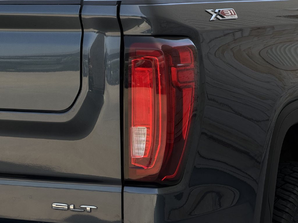 Used 2021 GMC Sierra 1500 SLT AWD/4WD image 11
