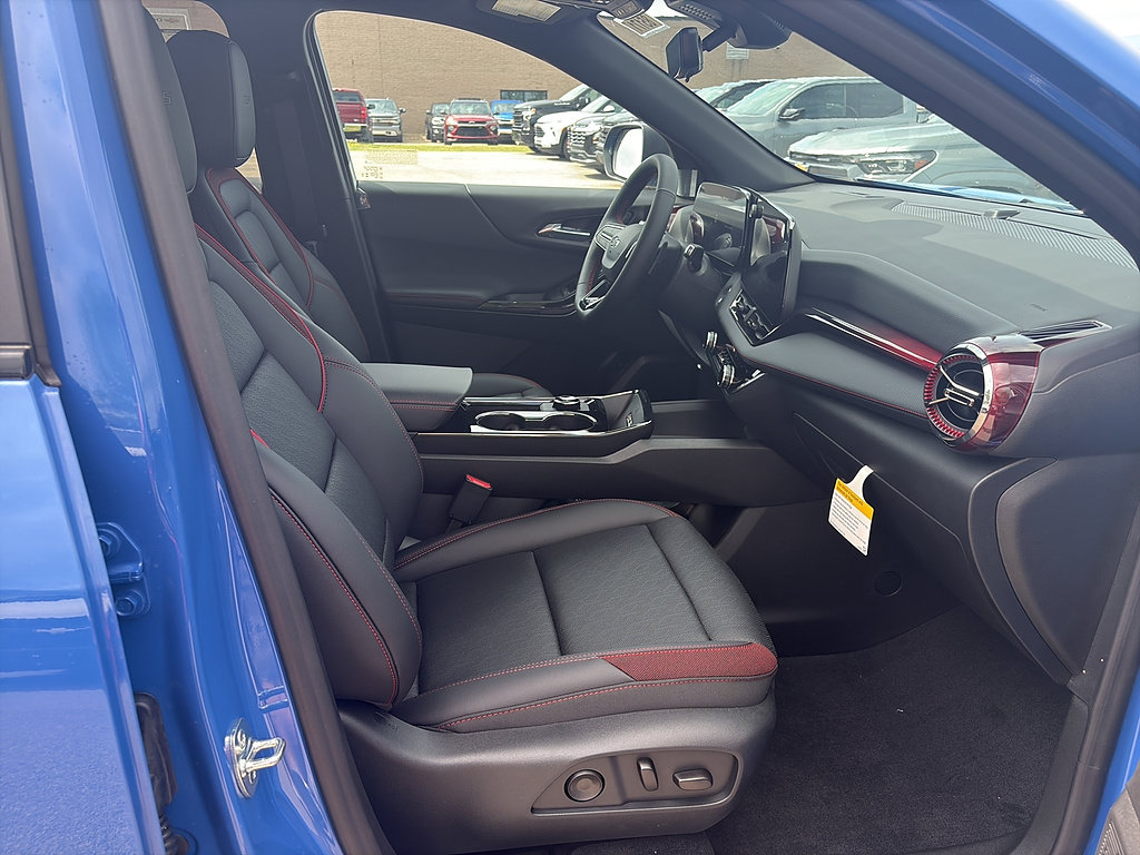 New 2027 Chevrolet Equinox RS w/ Safety and Technology Package FWD image 17