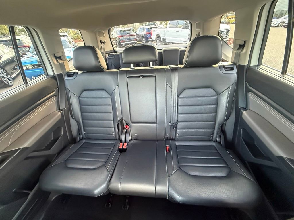 Used 2022 Volkswagen Atlas SEL Premium image 13