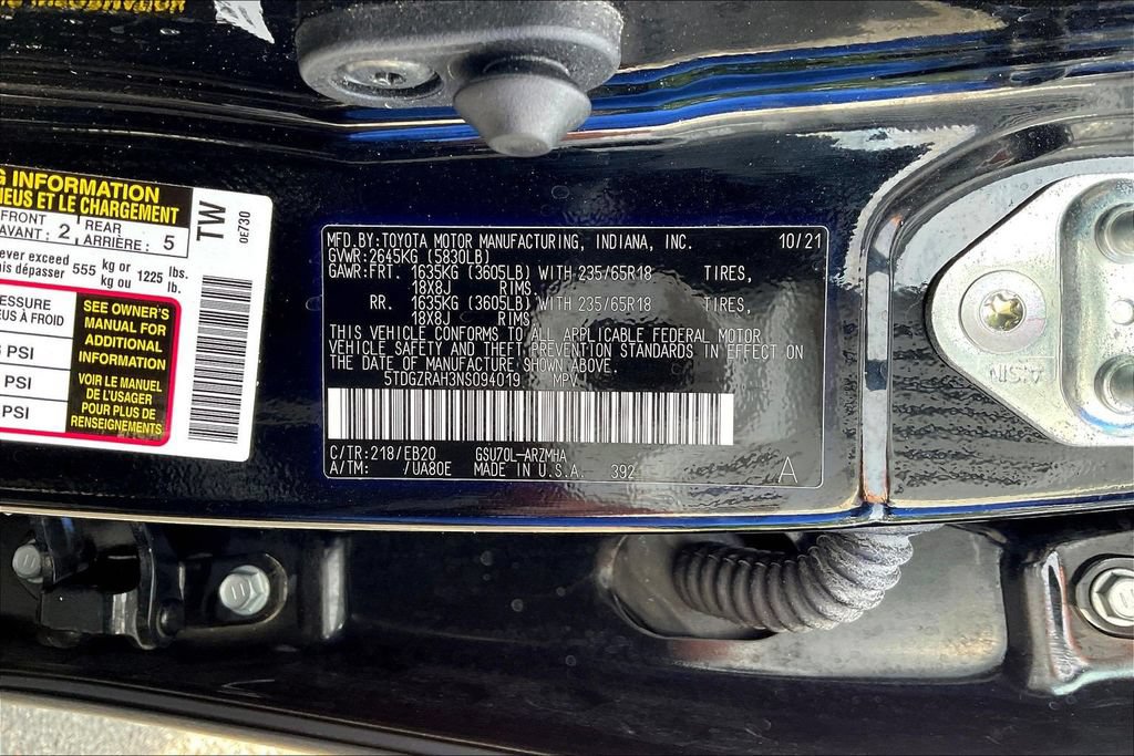 Used 2022 Toyota Highlander XLE FWD image 21