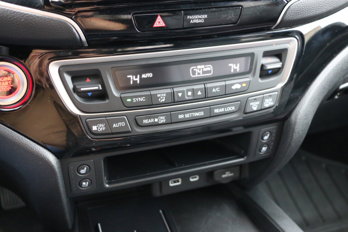 Used 2025 Honda Ridgeline Black Edition image 23