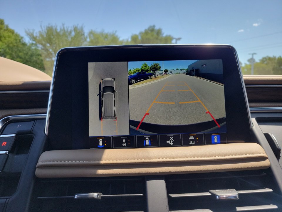 Used 2024 Chevrolet Tahoe Premier w/ Premium Package 2 AWD/4WD image 21