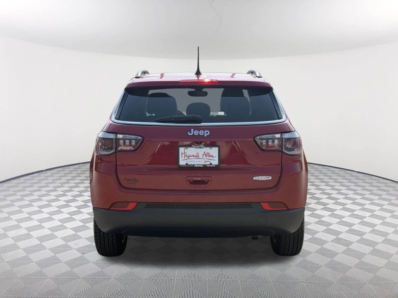 Used 2019 Jeep Compass Latitude w/ Popular Equipment Group image 7