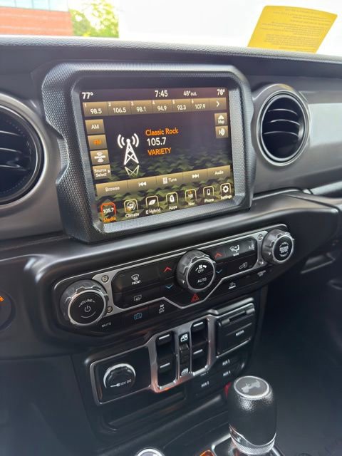 Used 2023 Jeep Wrangler Unlimited AWD/4WD image 12