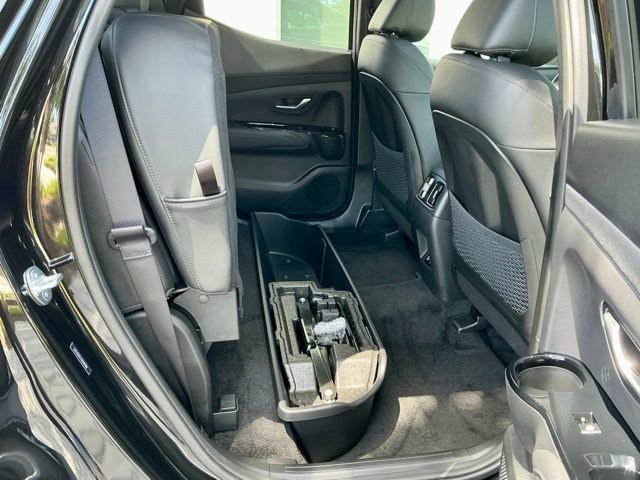 Used 2025 Hyundai Santa Cruz Limited AWD/4WD image 17