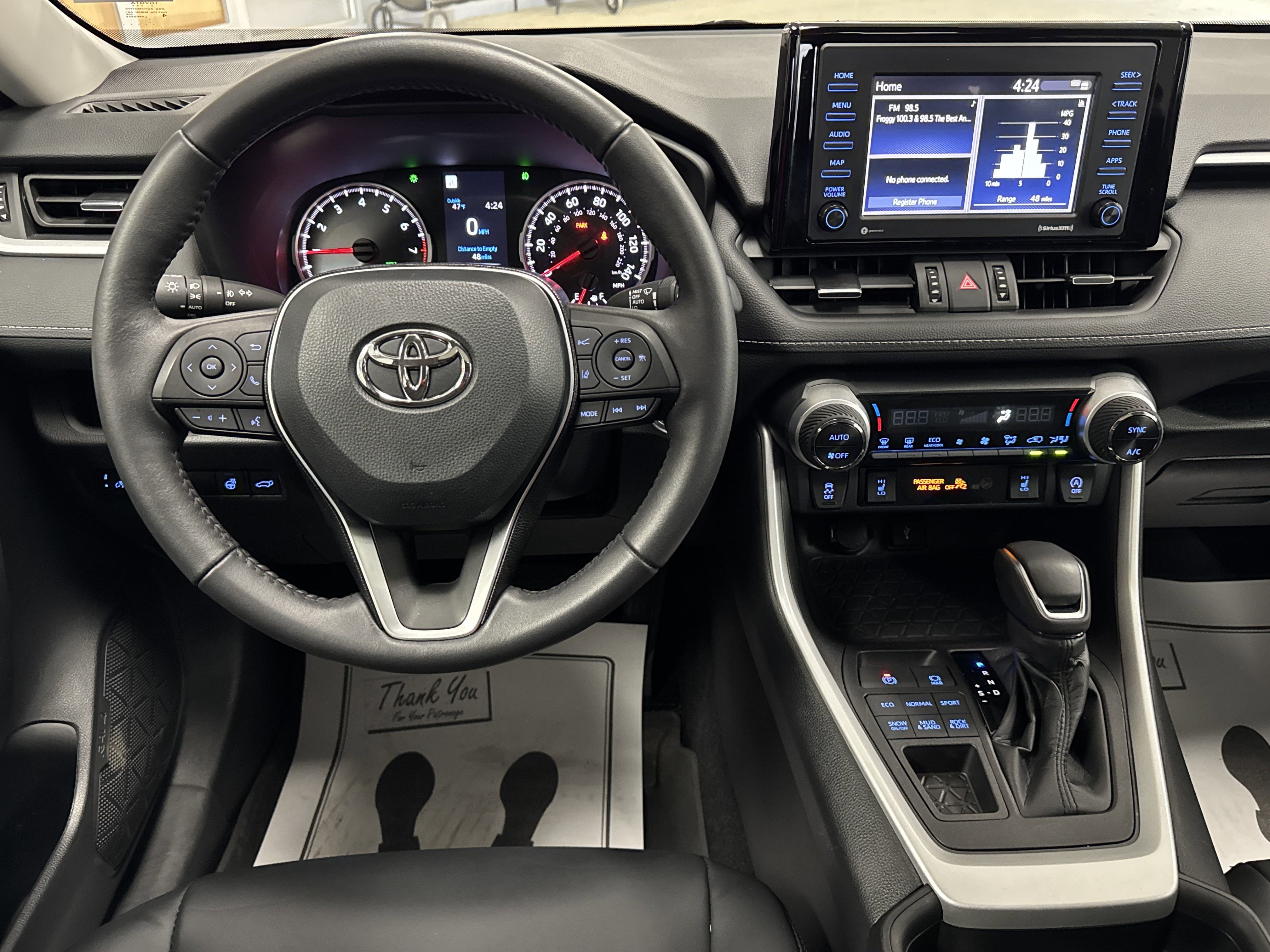 Used 2021 Toyota RAV4 XLE Premium image 14