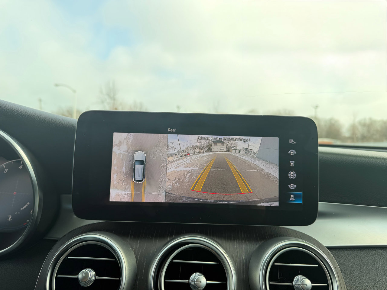 Used 2021 Mercedes-Benz GLC 300 4MATIC image 13