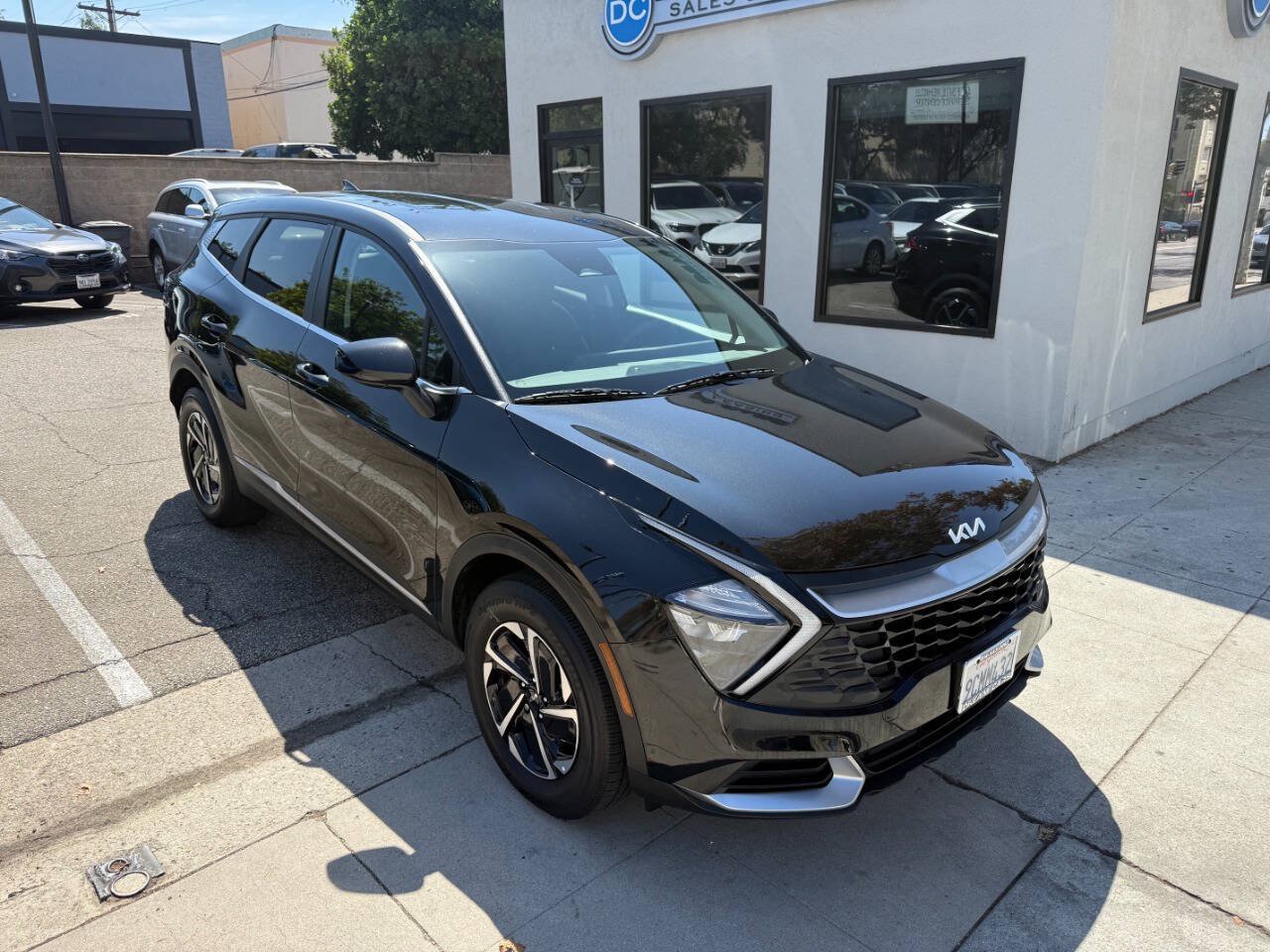 Used 2023 Kia Sportage LX AWD/4WD image 16