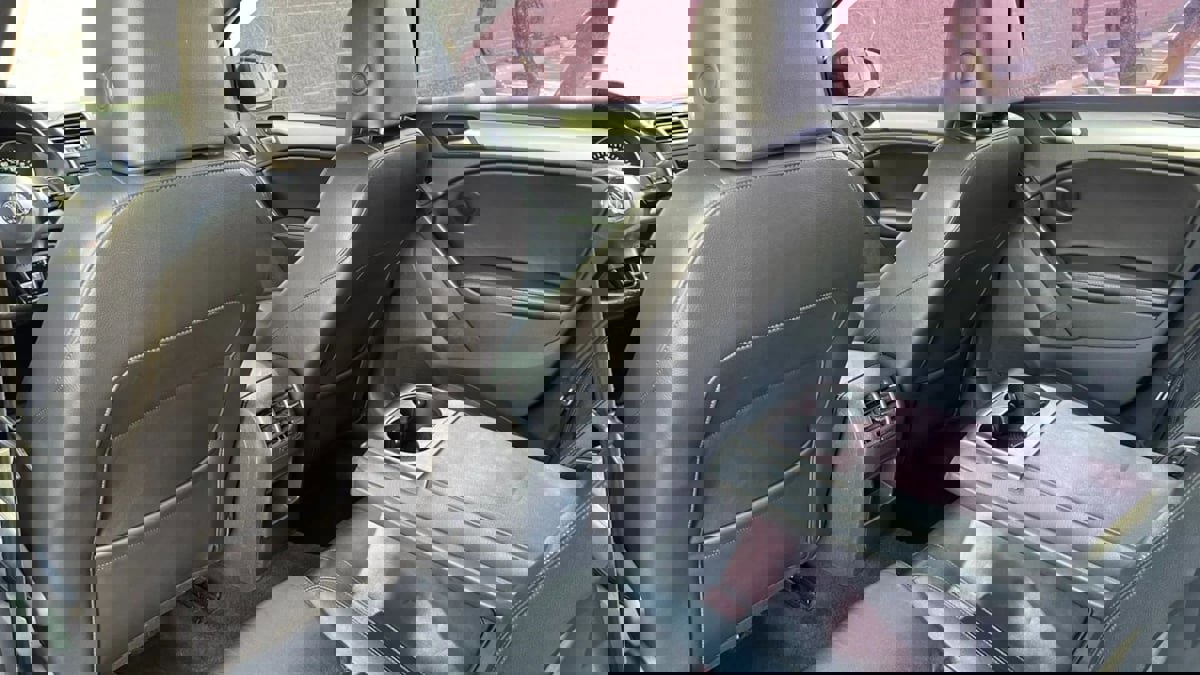 Used 2013 Volkswagen Golf R 4-Door image 39