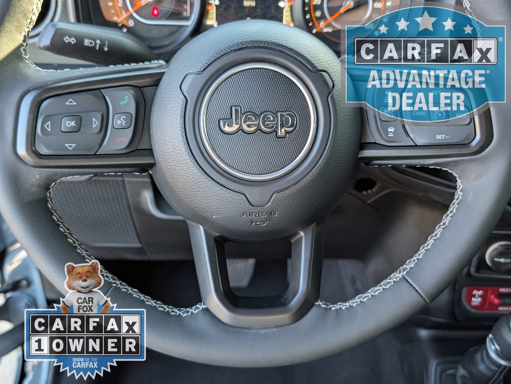 Used 2025 Jeep Gladiator Mojave AWD/4WD image 6