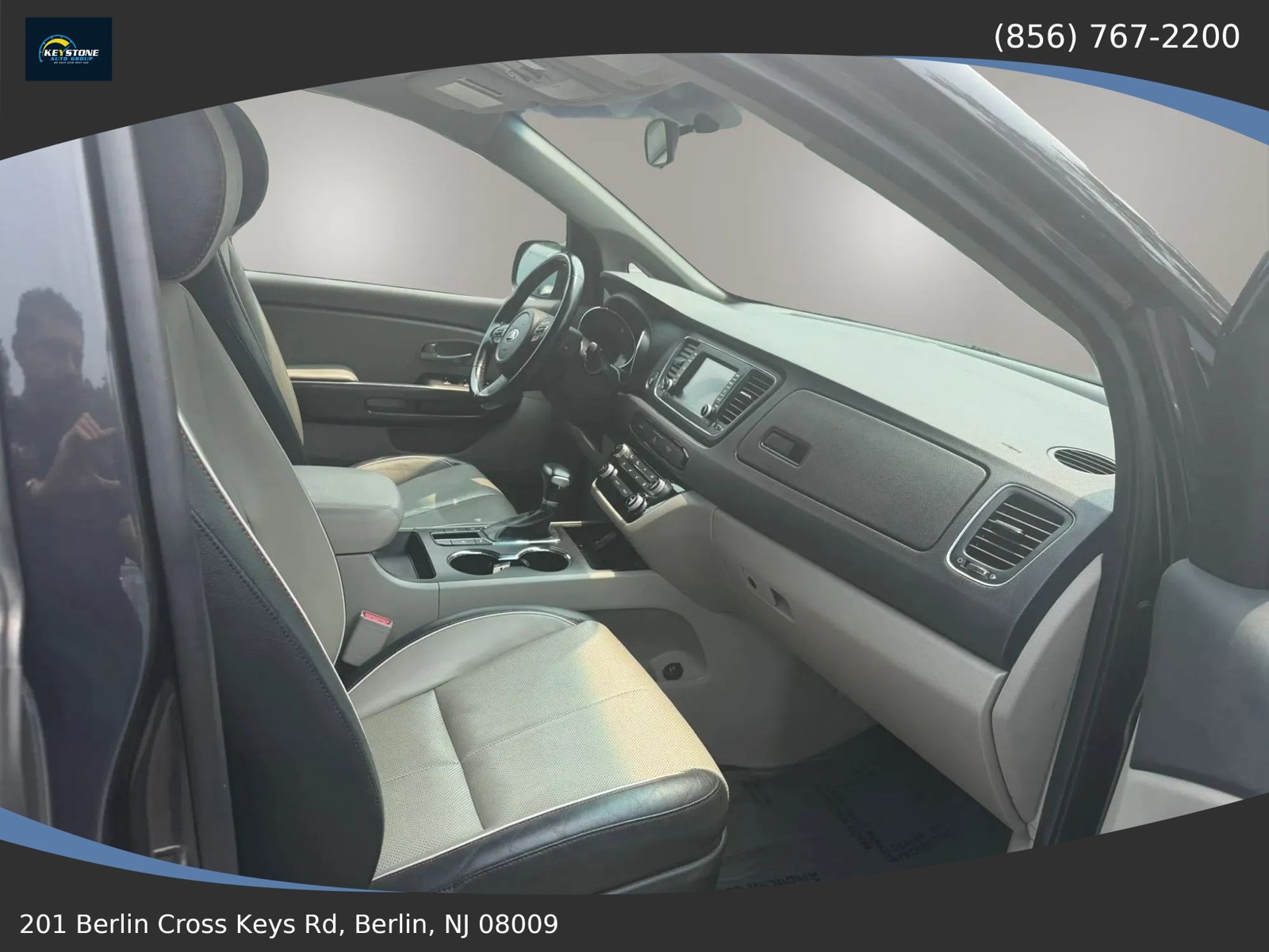 Used 2021 Kia Sedona EX FWD image 17