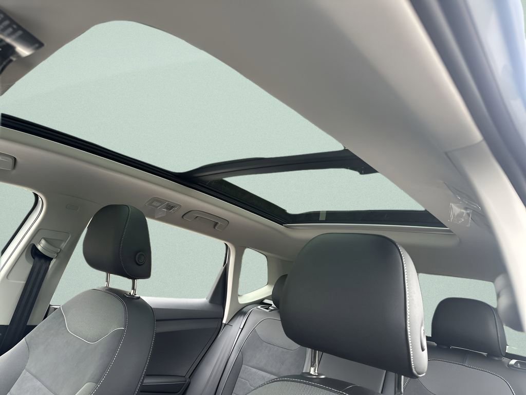New 2026 Volkswagen Taos SE image 22