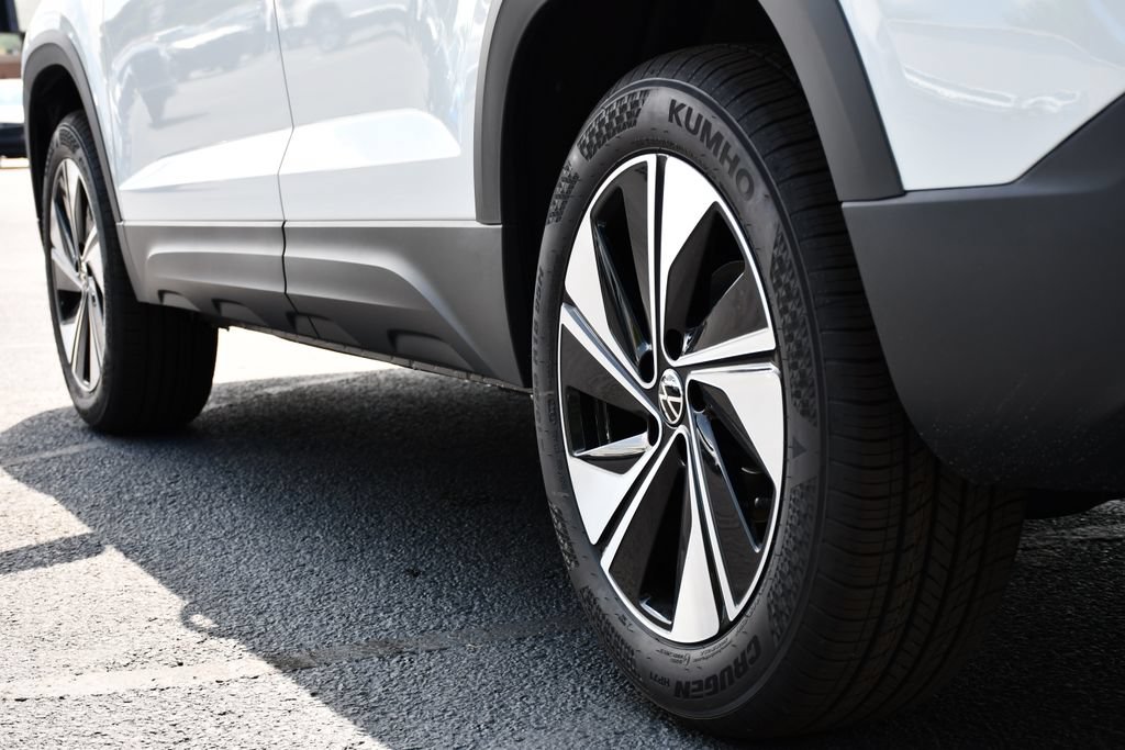 New 2026 Volkswagen Taos SE AWD/4WD image 9
