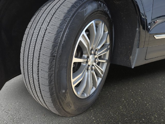 Used 2017 Cadillac XT5 Luxury w/ Driver Awareness Package FWD image 36