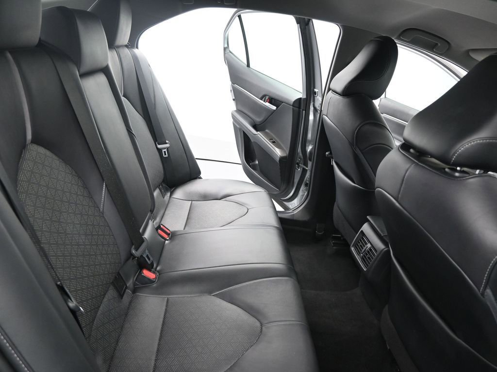 Used 2021 Toyota Camry XSE FWD image 13