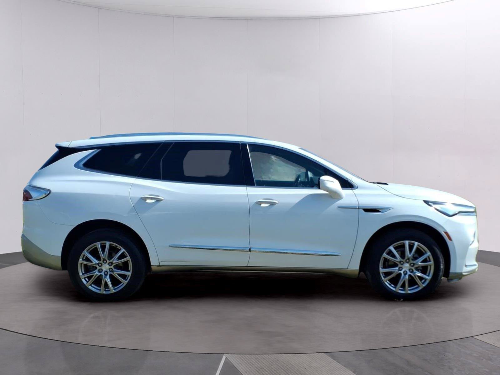 Used 2022 Buick Enclave Premium FWD image 6