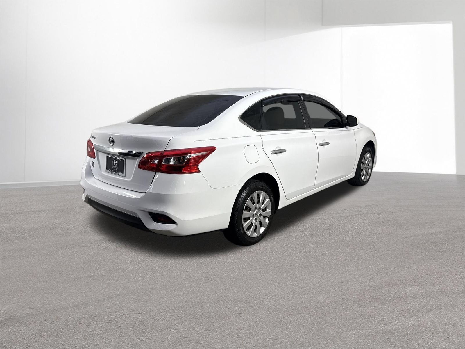 Used 2016 Nissan Sentra S FWD image 32