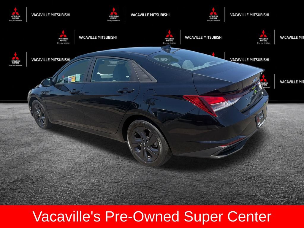 Used 2022 Hyundai Elantra SEL w/ Cargo Package FWD image 3