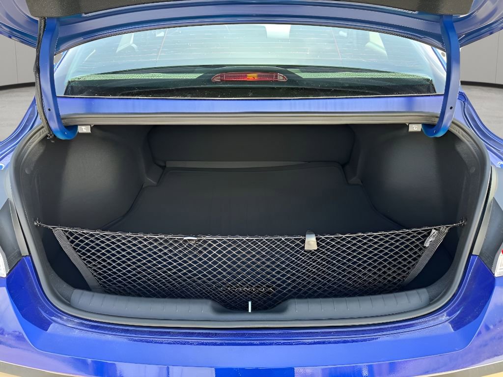 Used 2025 Hyundai Elantra SE w/ Cargo Package image 14