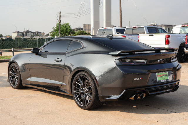 Used 2018 Chevrolet Camaro ZL1 RWD image 4