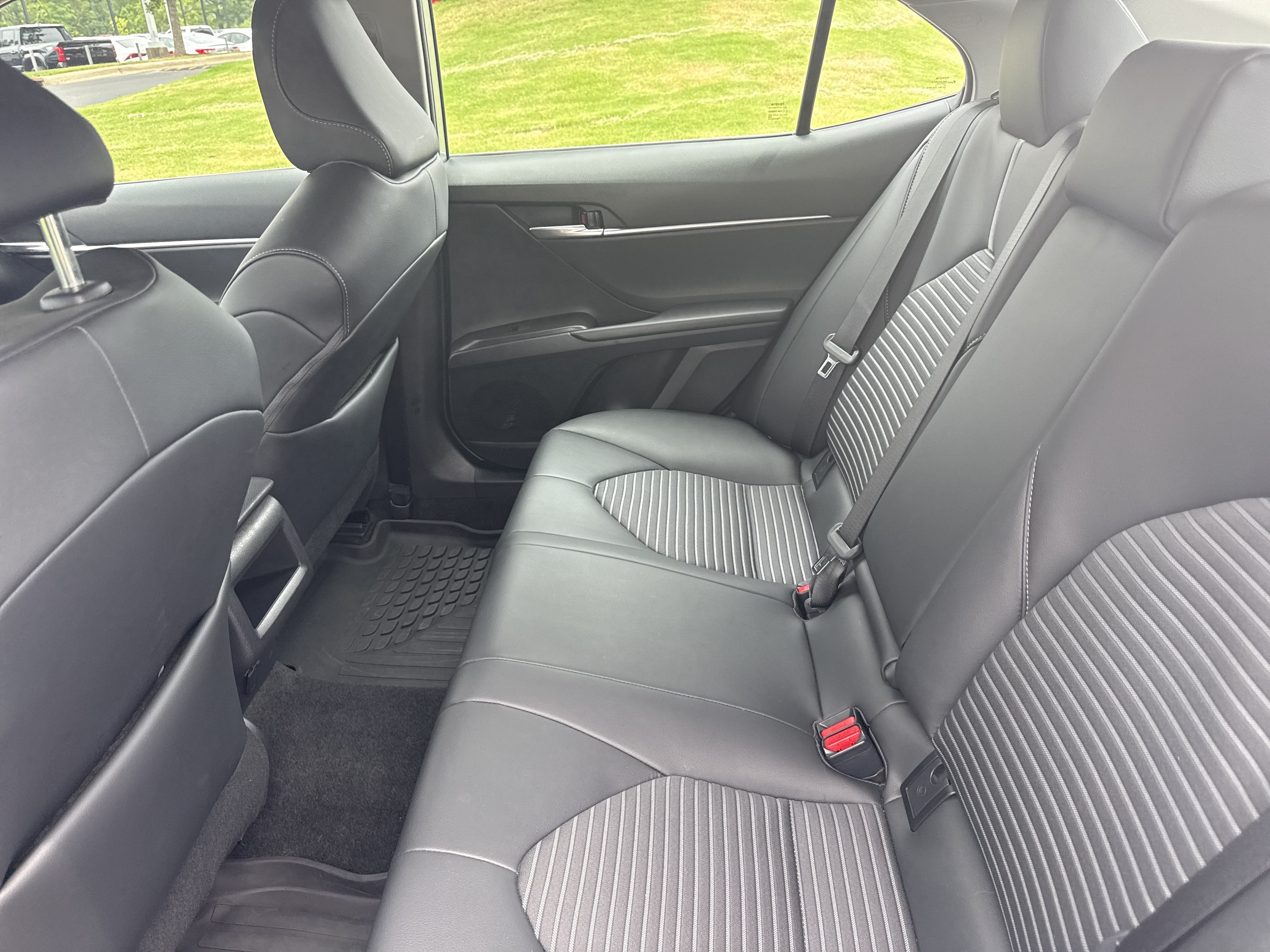 Used 2023 Toyota Camry SE FWD image 30