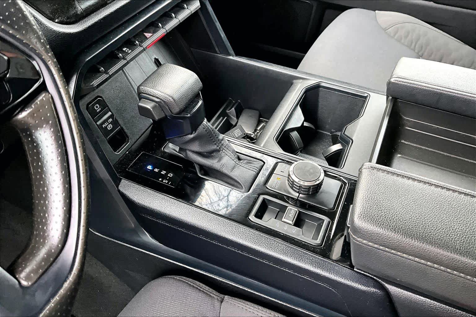 Used 2024 Toyota Tundra SR5 w/ SR5 Convenience Package AWD/4WD image 15