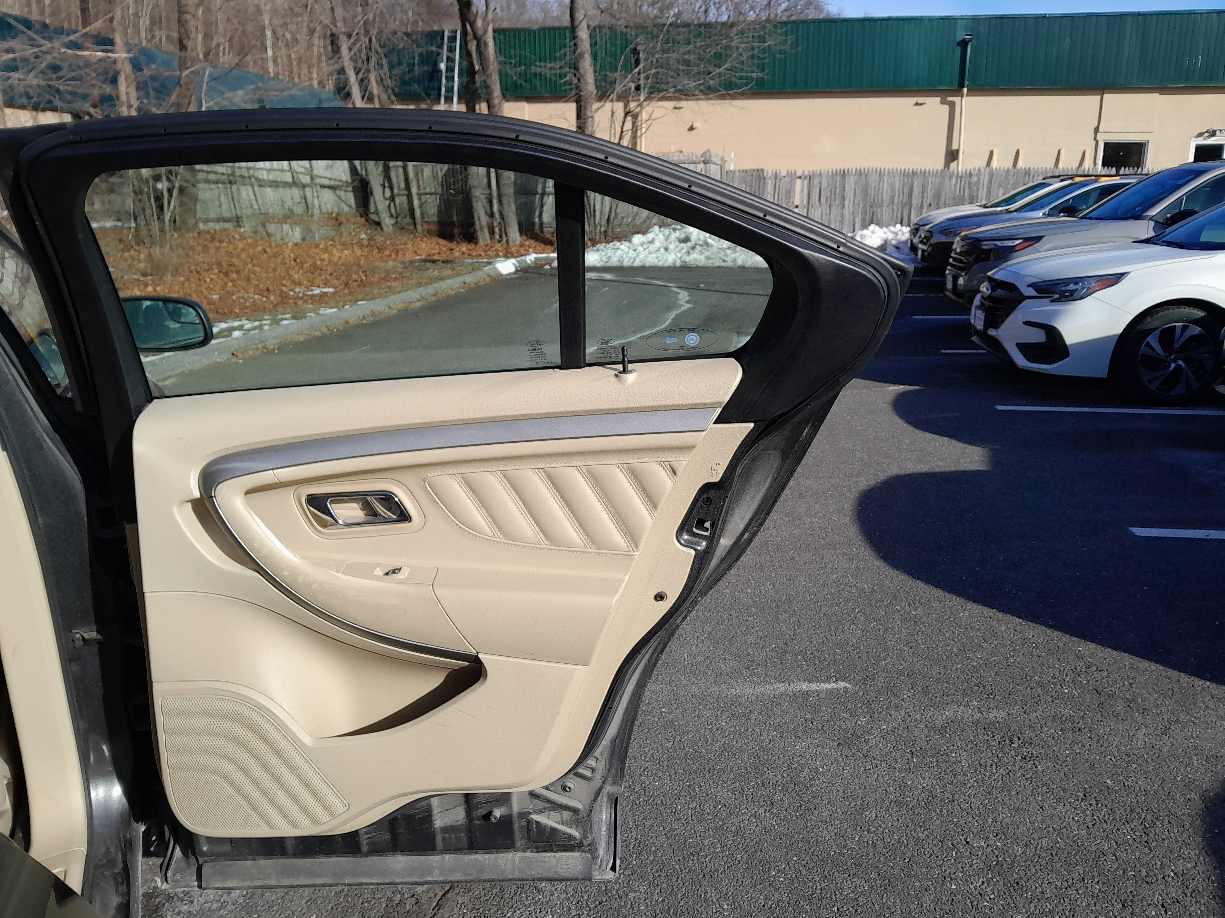 Used 2015 Ford Taurus SEL w/ Equipment Group 201A image 33