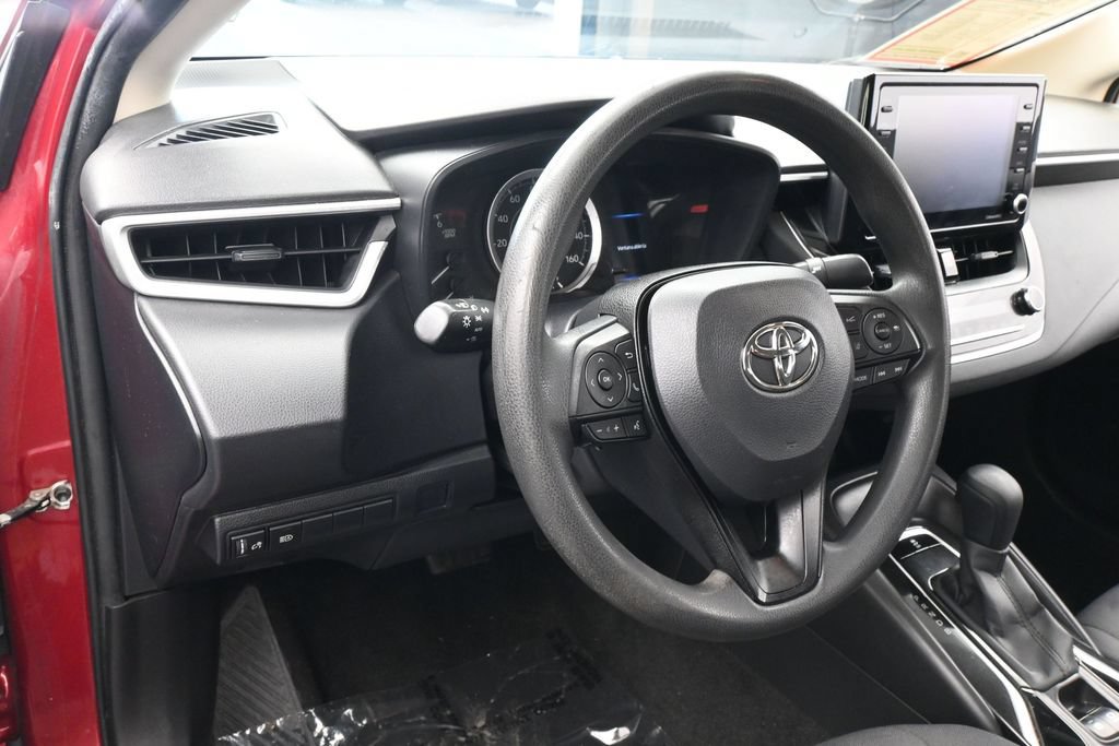 Used 2022 Toyota Corolla LE FWD image 15
