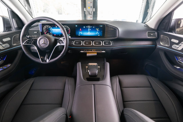 New 2026 Mercedes-Benz GLE 450 4MATIC image 11