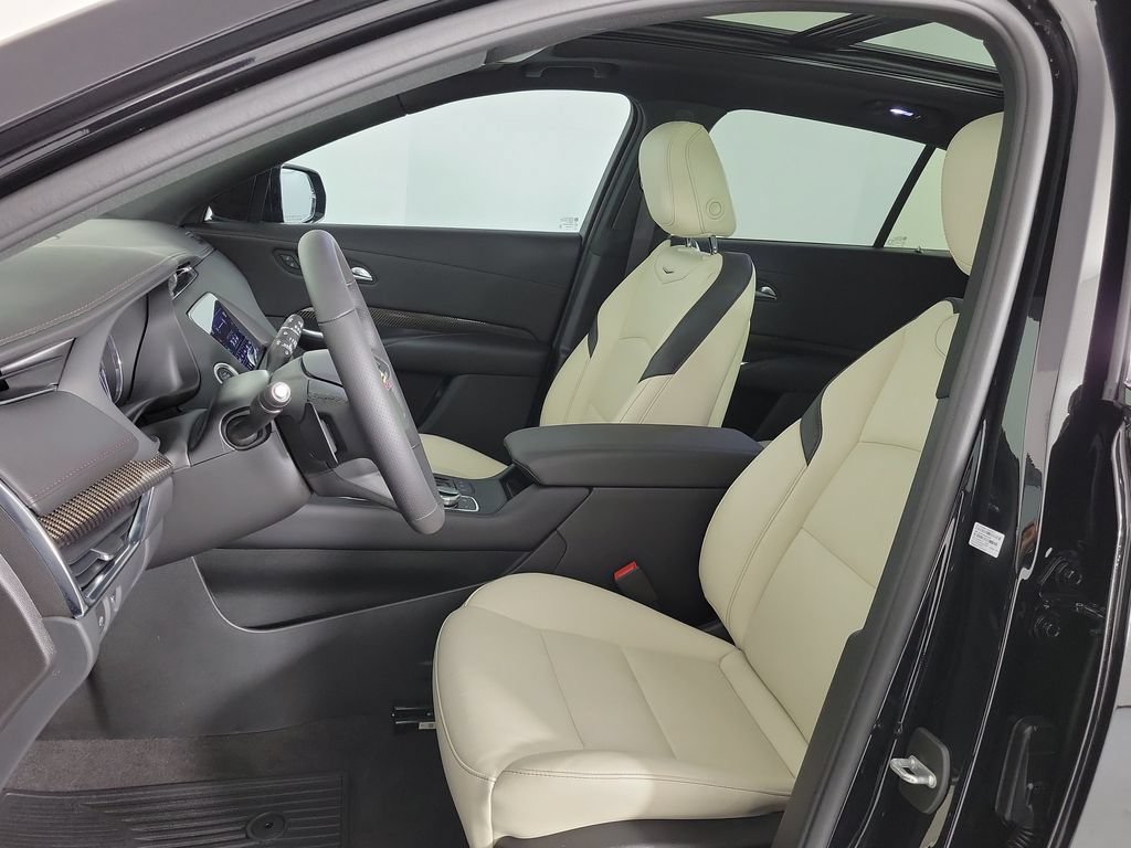 Certified 2022 Cadillac XT4 Sport FWD image 17