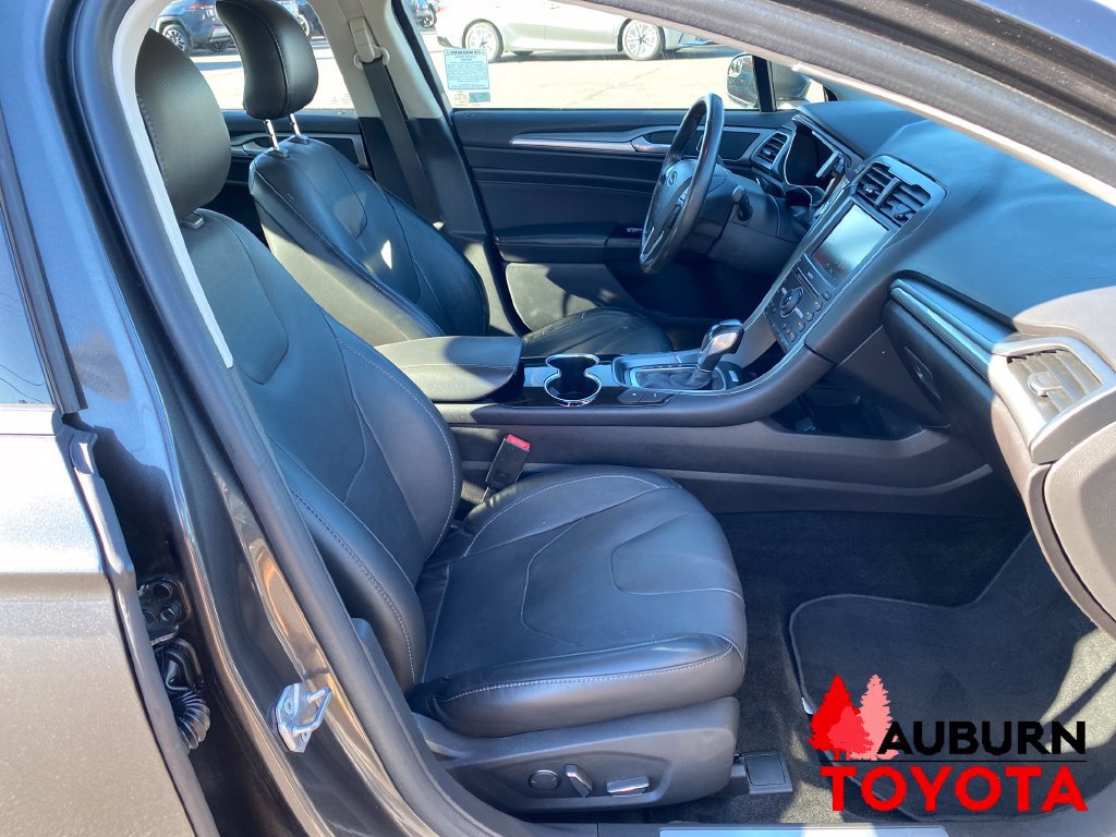 Used 2016 Ford Fusion Energi Titanium FWD image 21