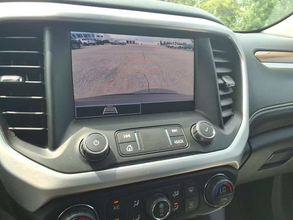 Used 2023 GMC Acadia SLE w/ Driver Convenience Package FWD image 20