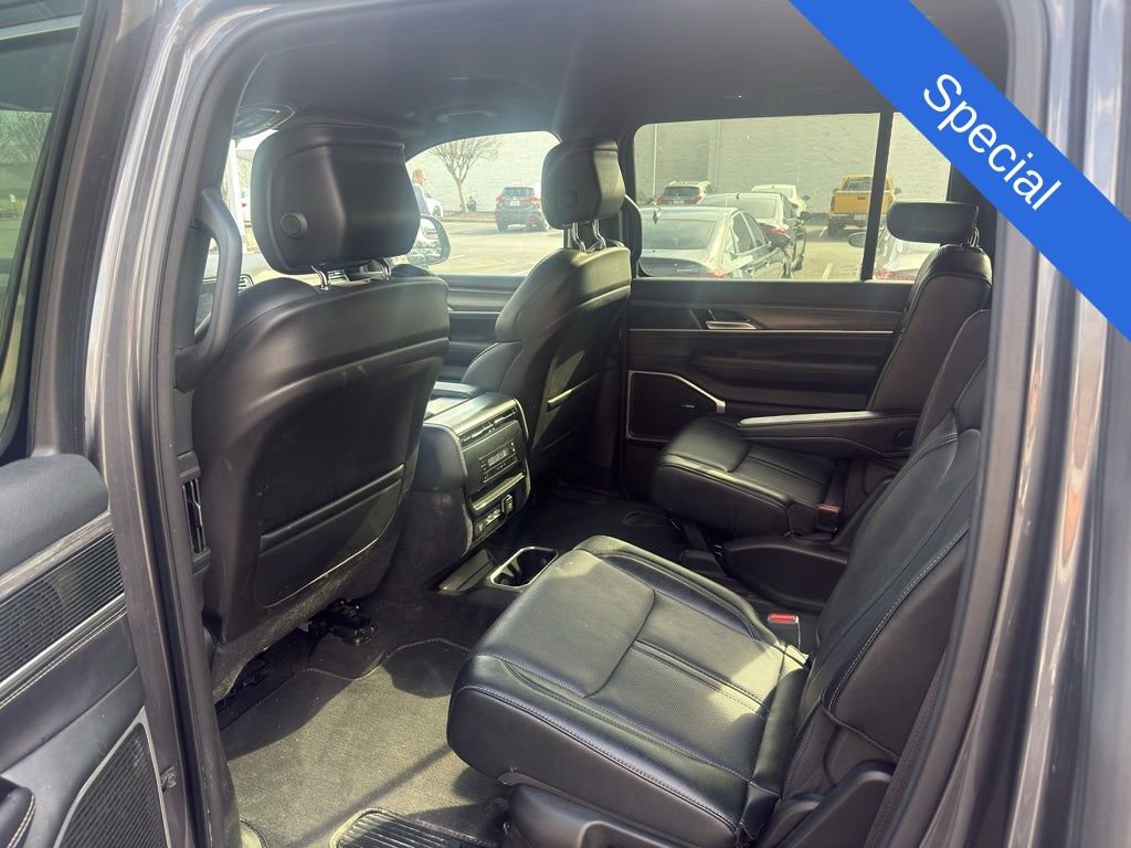 Used 2024 Jeep Wagoneer Series II image 6