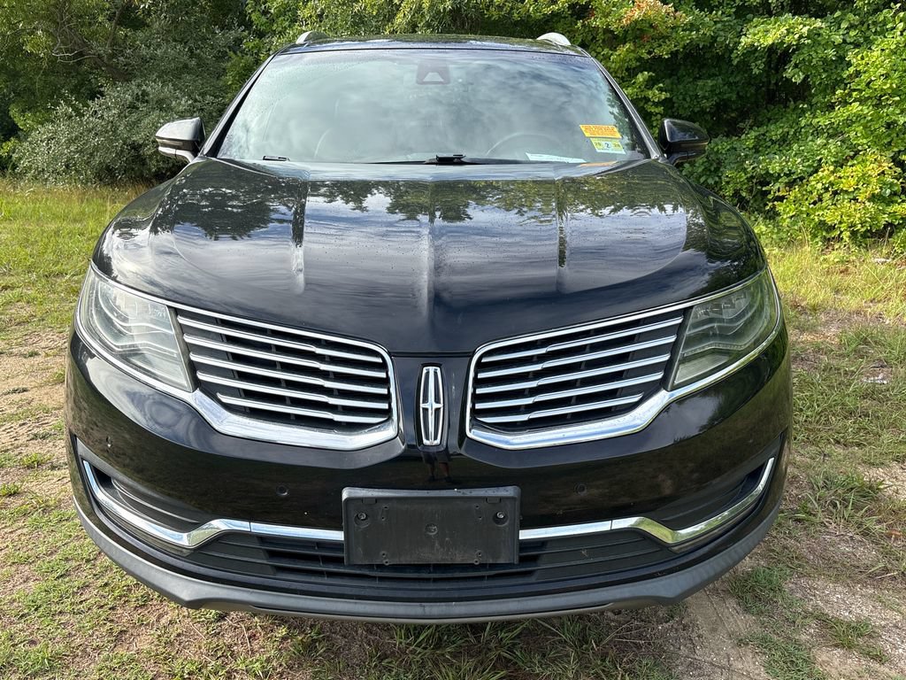 Used 2017 Lincoln MKX Reserve w/ Luxury Package AWD/4WD image 2