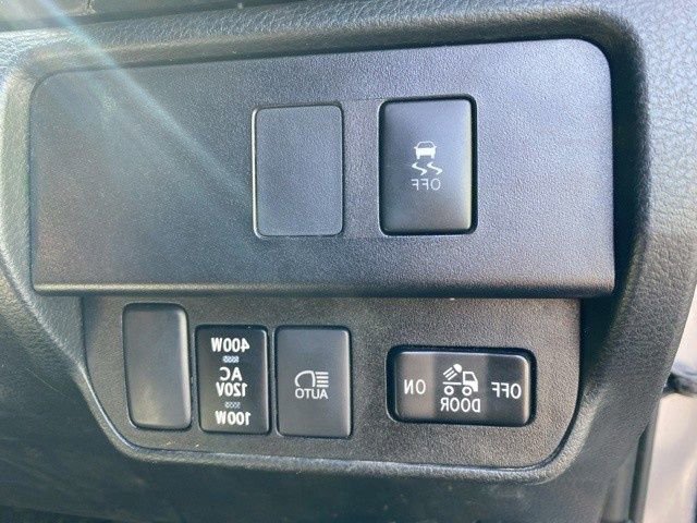 Used 2021 Toyota Tacoma TRD Off-Road w/ Technology Package image 30