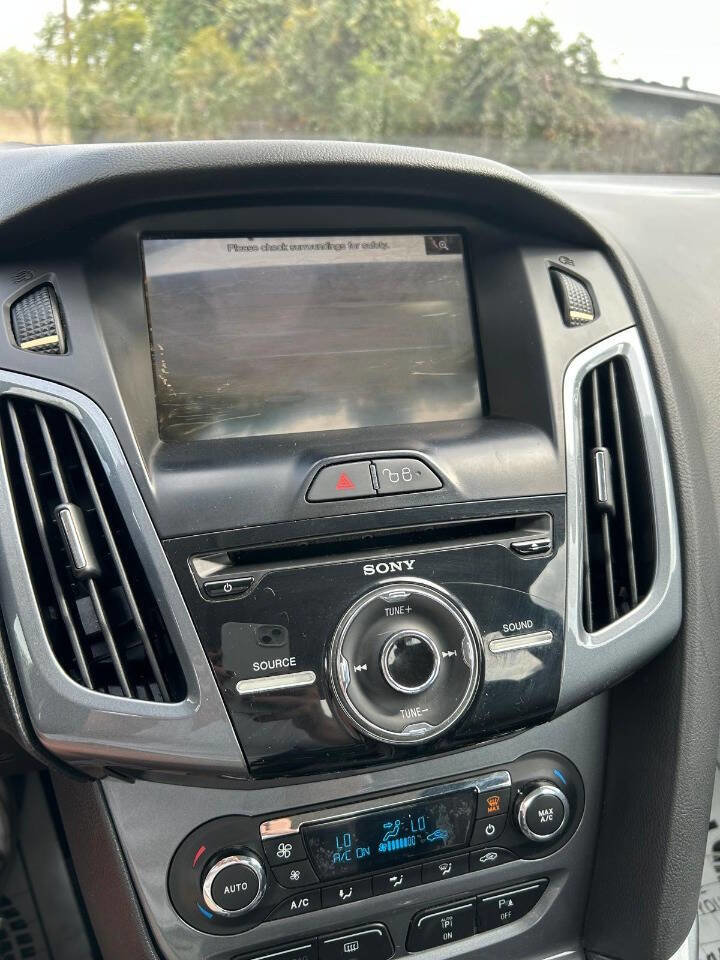 Used 2012 Ford Focus Titanium image 21