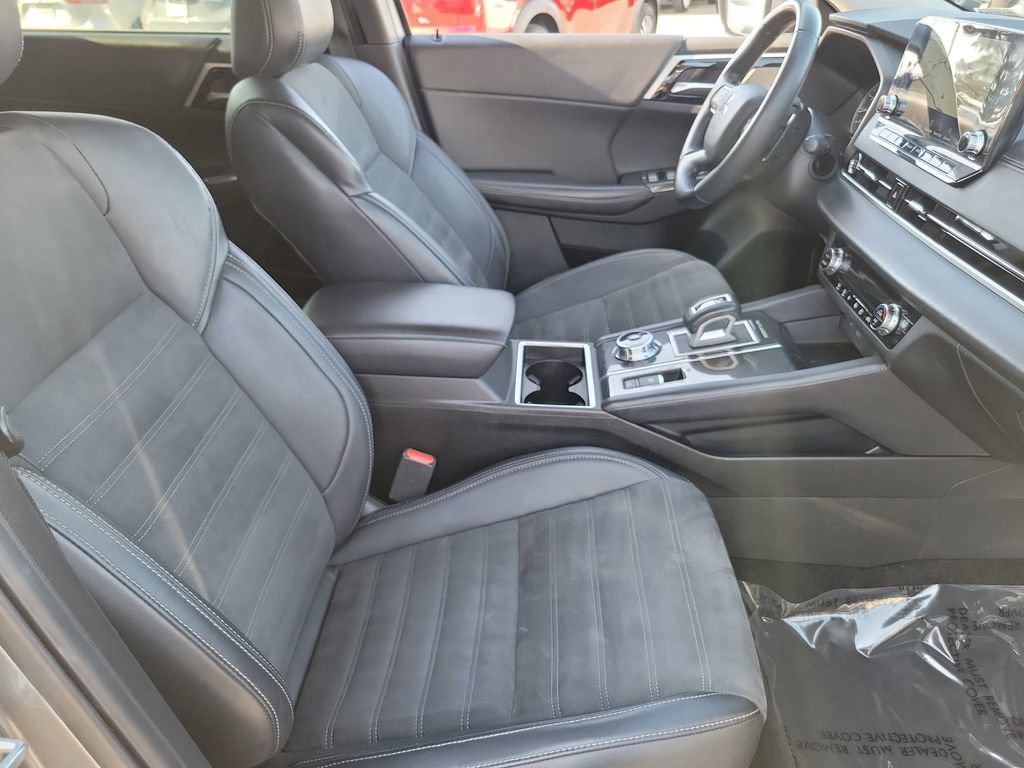Used 2023 Mitsubishi Outlander SE image 22