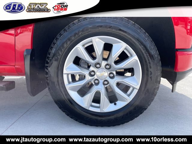 Used 2020 Chevrolet Silverado 1500 Custom w/ Custom Value Package AWD/4WD image 9