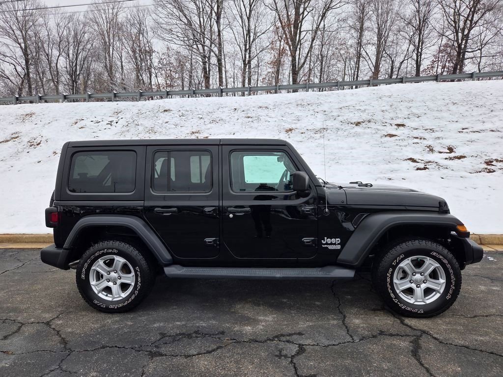 Used 2018 Jeep Wrangler Unlimited Sport S image 2