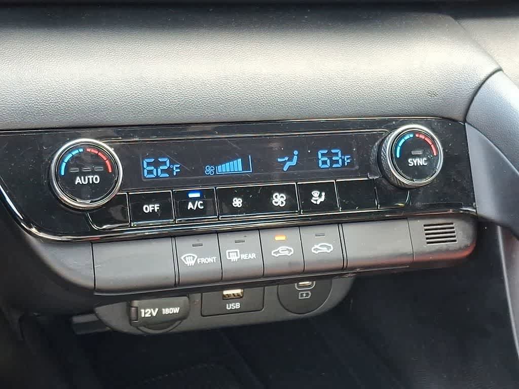 Certified 2025 Hyundai Elantra Sport FWD image 14