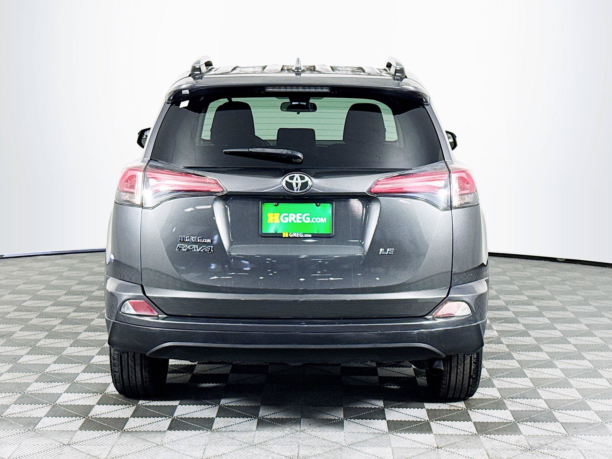 Used 2017 Toyota RAV4 LE FWD image 7