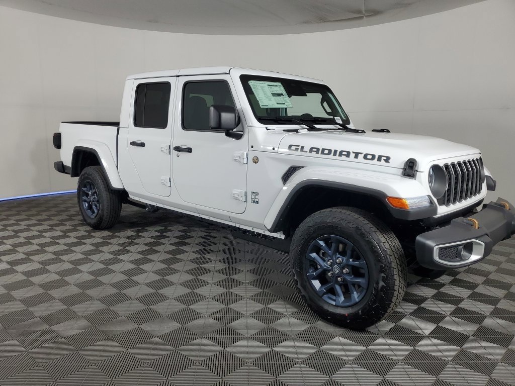 New 2026 Jeep Gladiator Sport AWD/4WD image 2