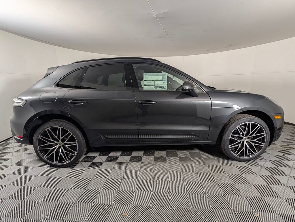 New 2026 Porsche Macan image 8