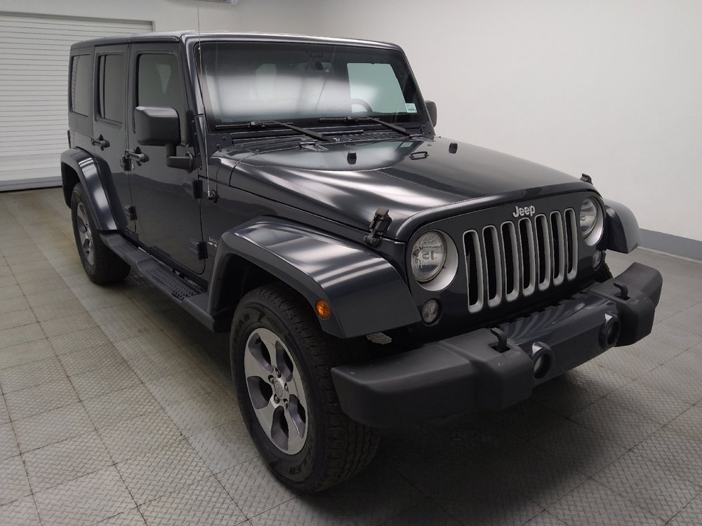 Used 2016 Jeep Wrangler Unlimited Sahara w/ Connectivity Group image 13